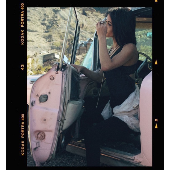 Meet your Posher, Carrie - Picture 3 of 4